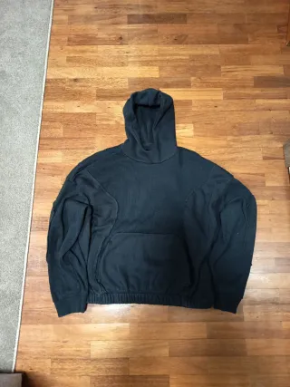 Sudadera Bershka Negra Pesada boxy fit