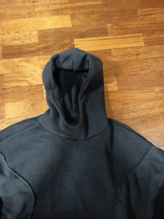 Sudadera Bershka Negra Pesada boxy fit