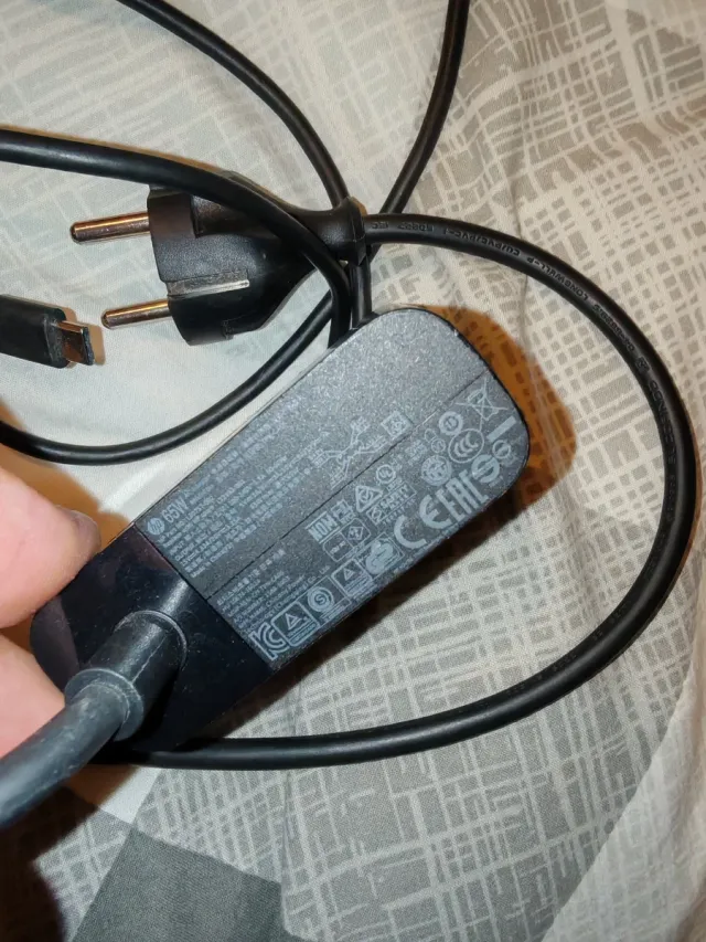 Cargador USB-C HP 65W