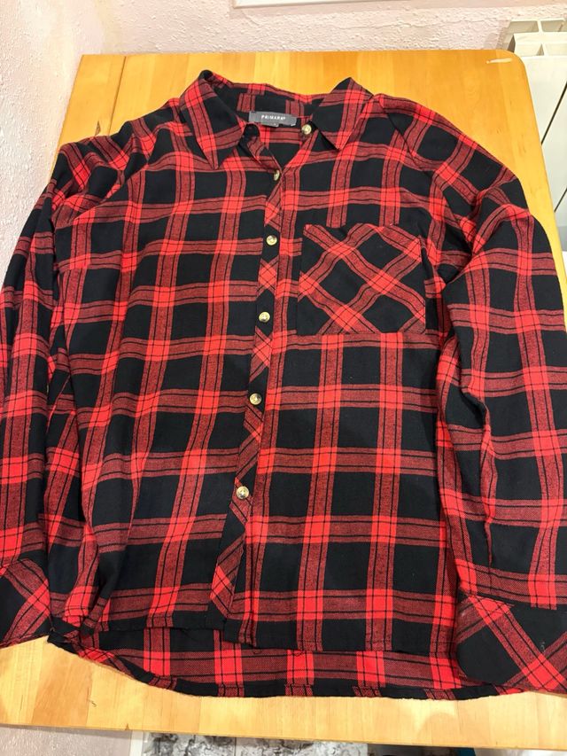 Camisa de cuadros roja y negra Primark