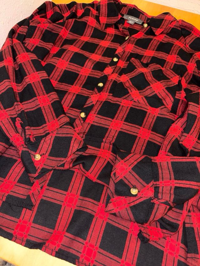 Camisa de cuadros roja y negra Primark