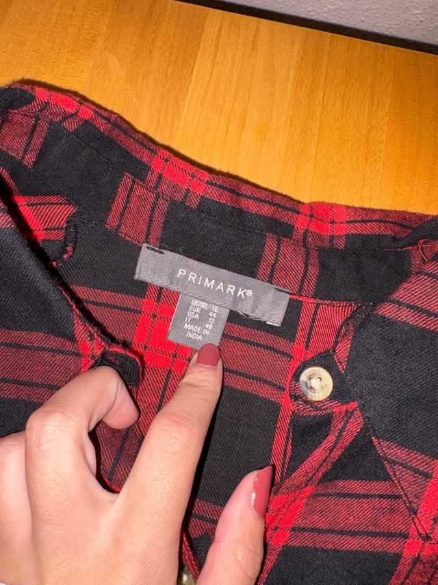 Camisa de cuadros roja y negra Primark