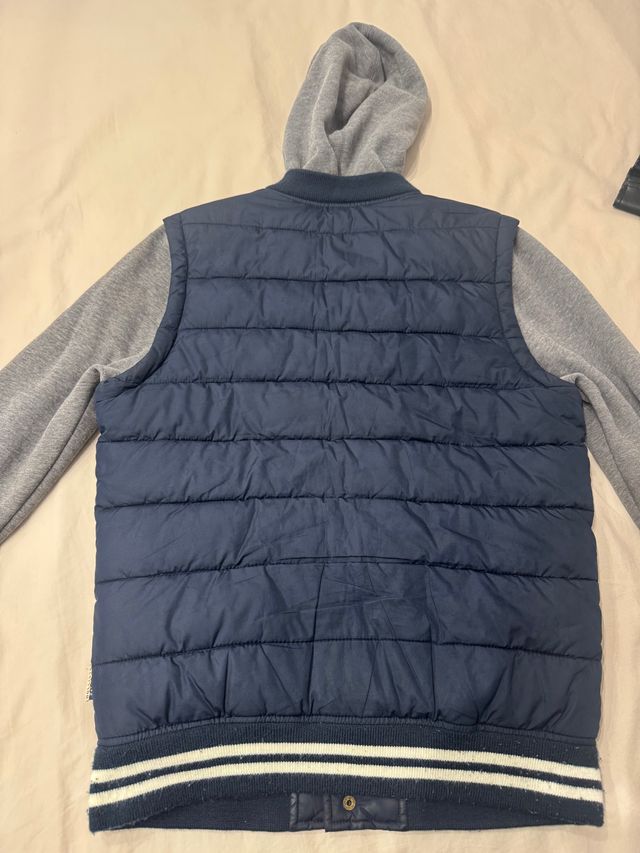 Chaqueta Hollister Talla M Azul y Gris