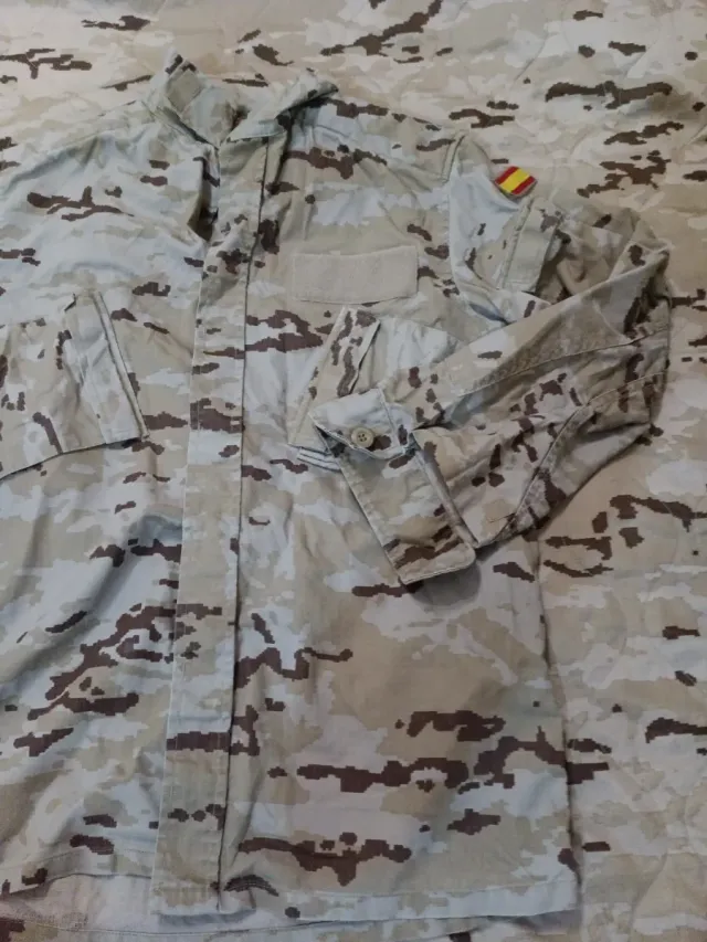 Uniforme Ejercito de Tierra grande