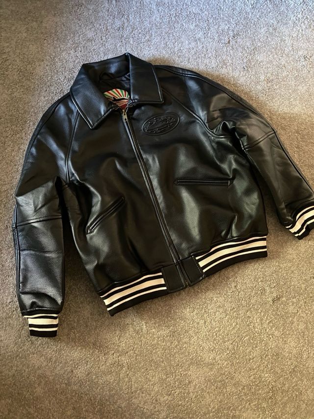 Chaqueta Corteiz Negra Cuero