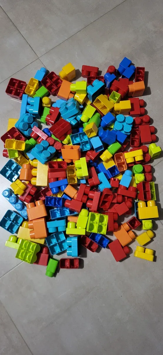 Lote bloques construcción Moltó y Mega Blocks.