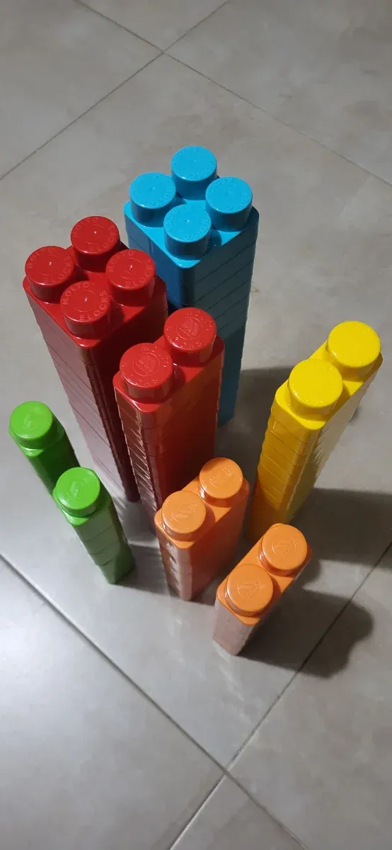 Lote bloques construcción Moltó y Mega Blocks.