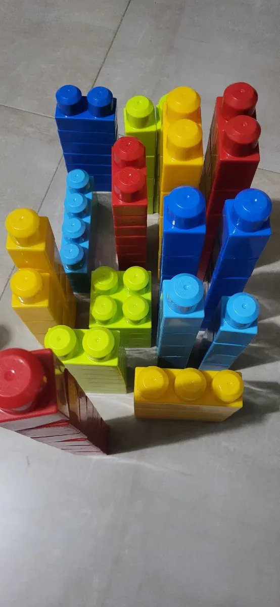 Lote bloques construcción Moltó y Mega Blocks.