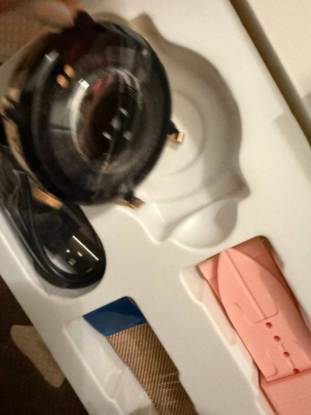 Smartwatch Oro y Rosa con Correas