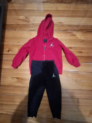 Conjunto Jordan niño rojo y negro