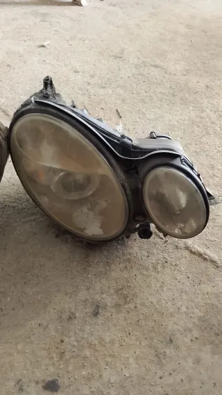 Fari Mercedes Classe C 270