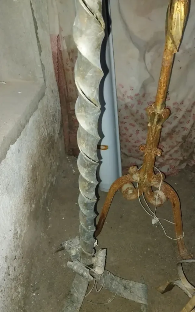 Lámparas de pie antiguas forja maciza