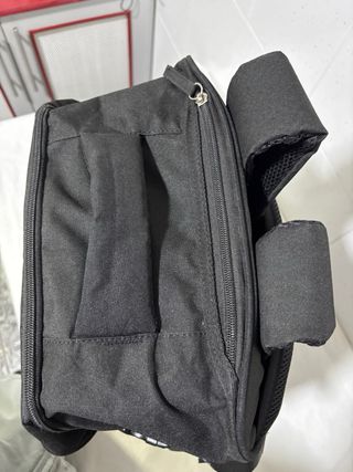 Mochila de viaje con ruedas negra