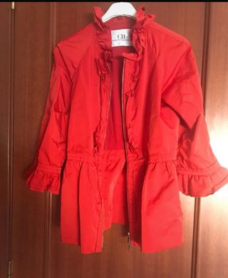 Gabardina CH Carolina Herrera Volante Roja