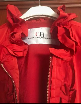 Gabardina CH Carolina Herrera Volante Roja
