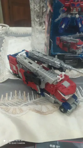 Transformers Siege Optimus Prime WFC-S40
