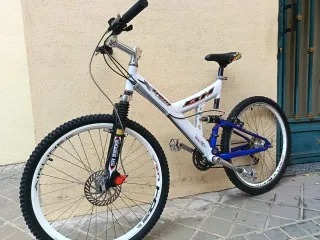 Bicicleta BH Full Sospensione