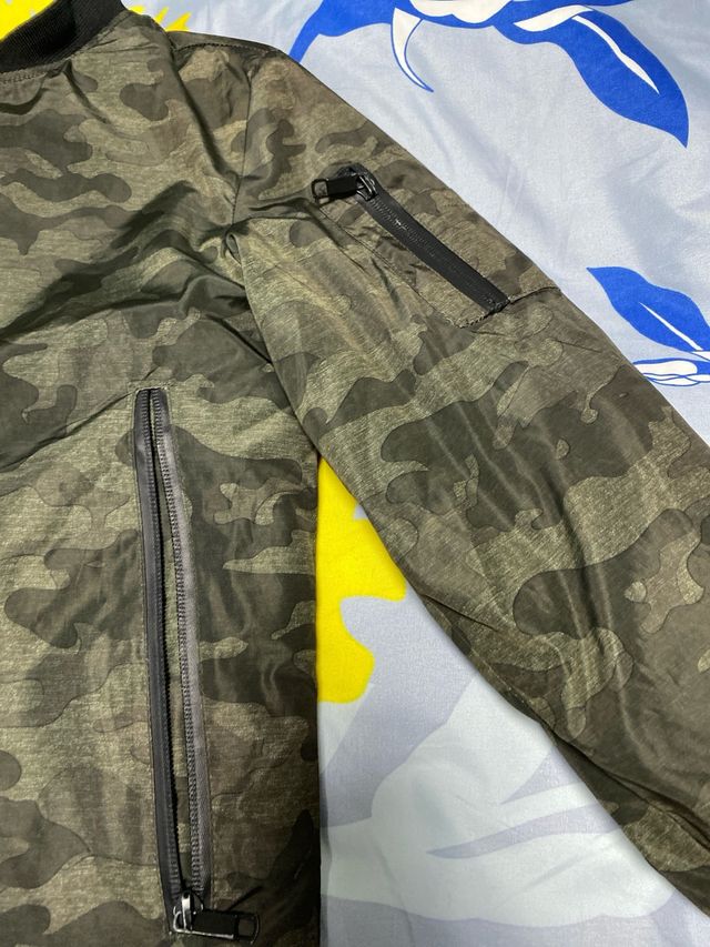 Pack Camuflaje: abrigo Militar y Cortavientos