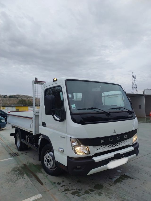 Mitsubishi Canter 2024