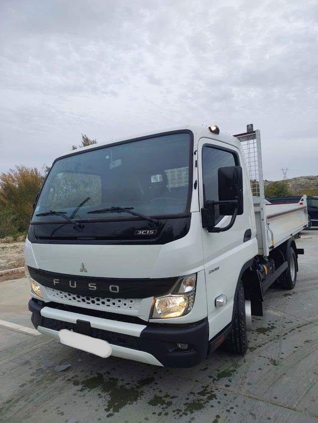 Mitsubishi Canter 2024