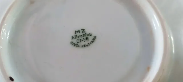 Juego de tacita de café, platillo y 2 jarritas