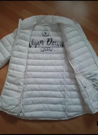 Chaqueta Fuchs Schmitt Plumón Vegano Blanca
