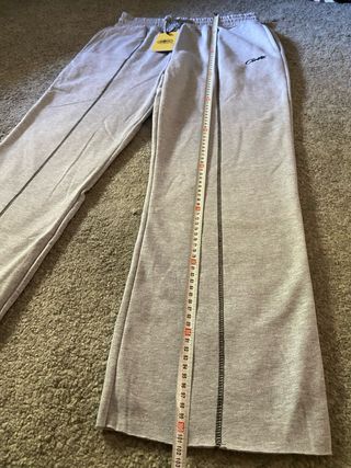 Pantalón Corteiz Gris