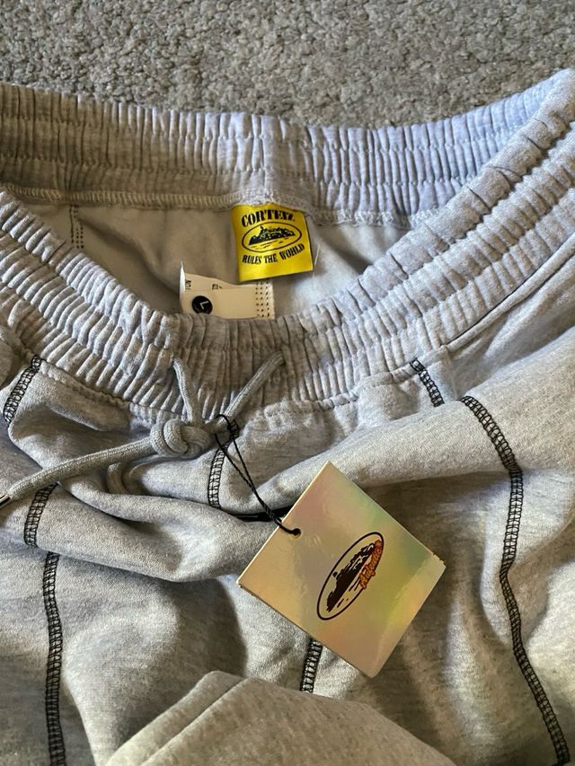 Pantalón Corteiz Gris