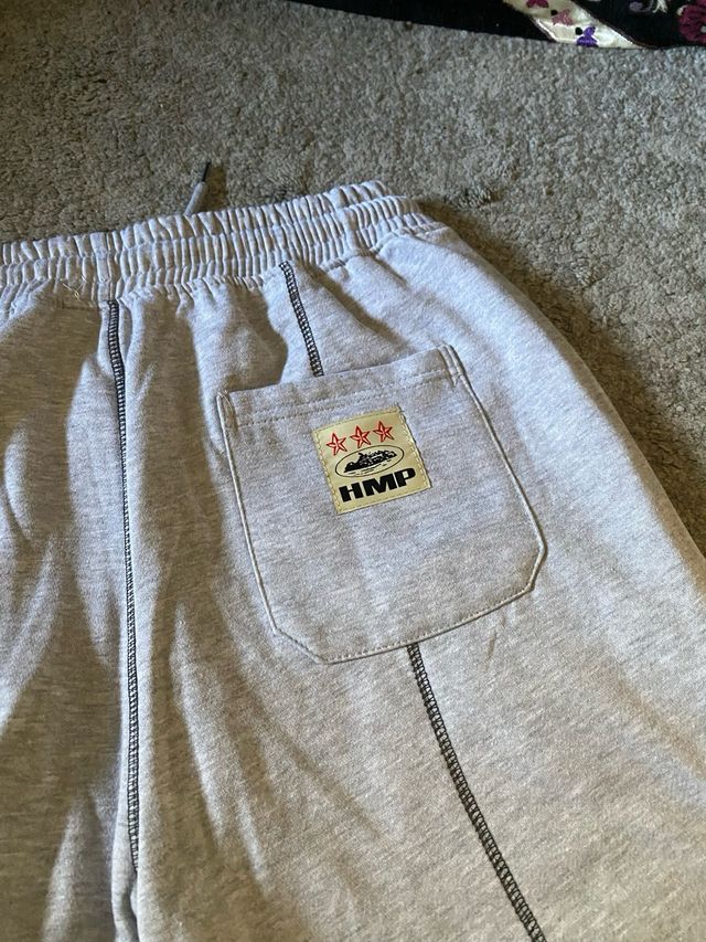 Pantalón Corteiz Gris