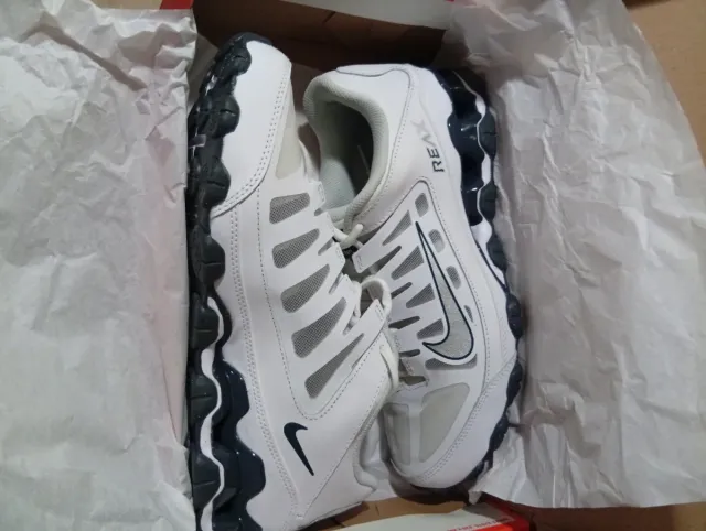 Nike Reax 8 TR Mesh Hombre Gris/Blanco