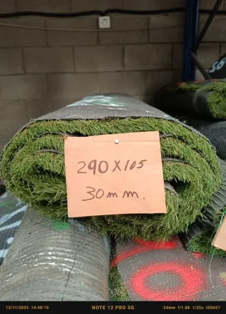 Césped artificial al corte