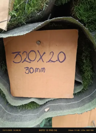 Césped artificial al corte