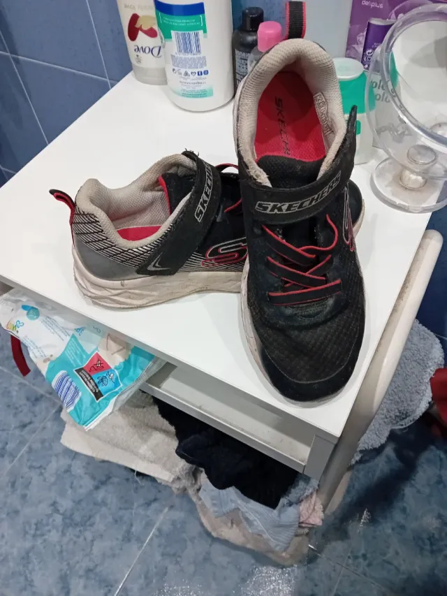 Zapatillas Skechers niño T.36