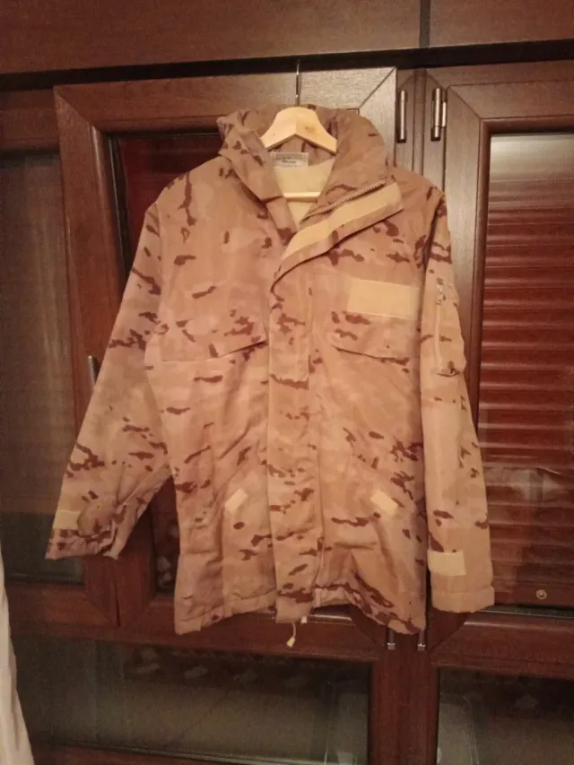 Uniforme pixelado árido do Exército Espanhol