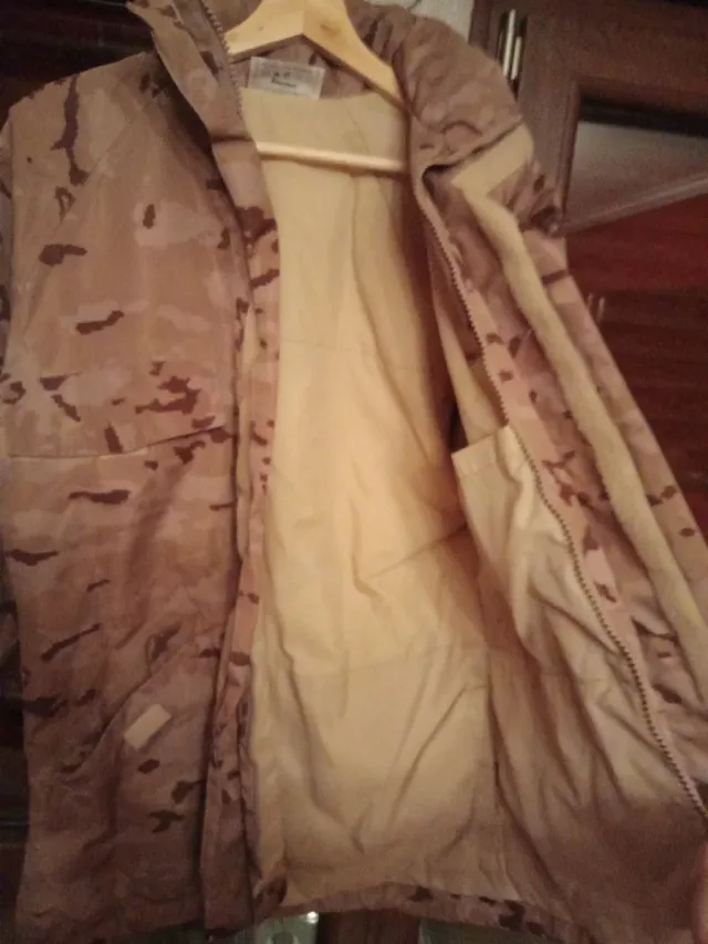 Uniforme pixelado árido do Exército Espanhol