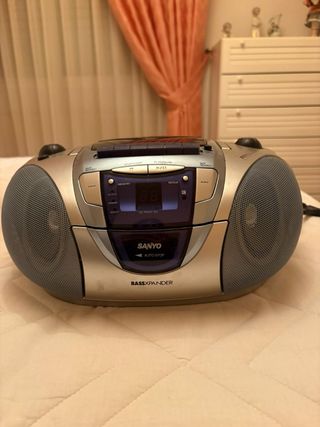Sanyo BassXpander Radio CD