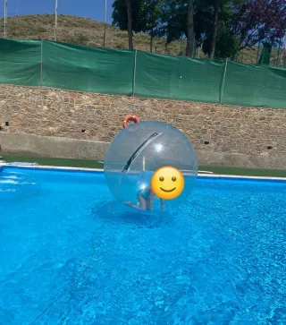2 Bolas Acuáticas Piscina Poco Uso