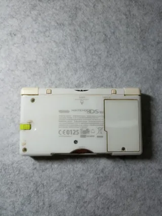 Nintendo DS Bianco con gioco Yoga Training