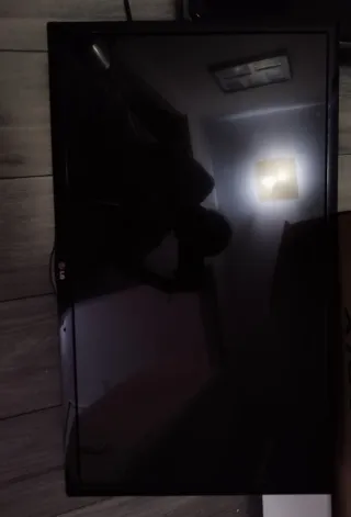 Televisor LG Negro (No Funciona)