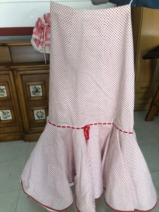Falda flamenca lunares roja y blanca