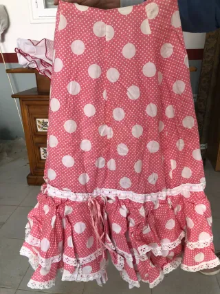 Falda flamenca lunares rosa y blanco
