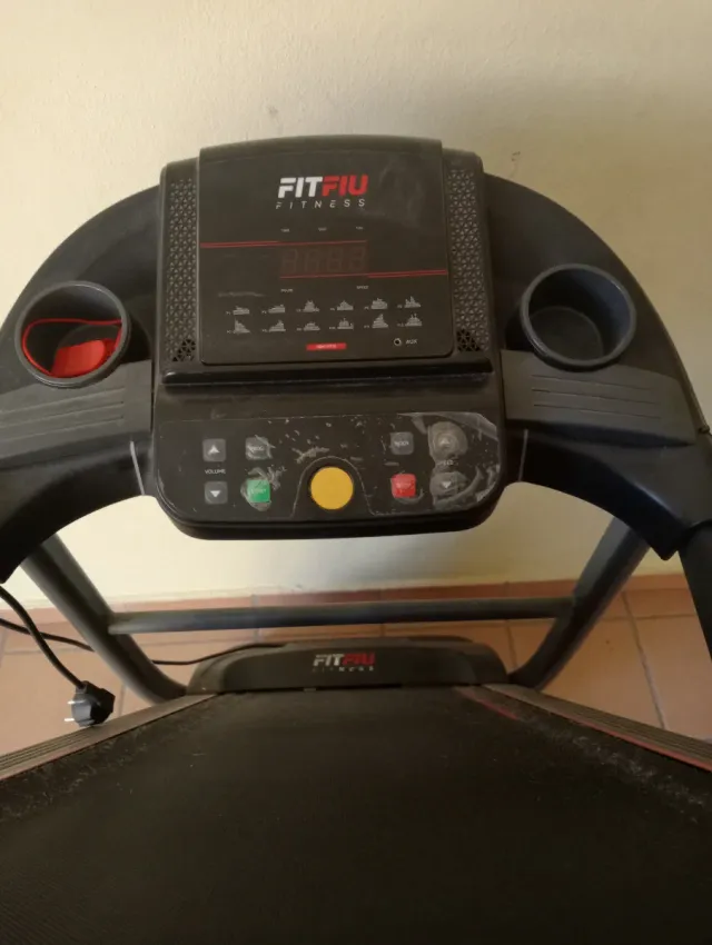 Cinta de andar o correr Fitfiu + elíptica Domyos.