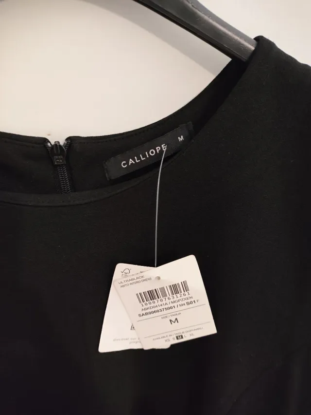 Tubino nero Calliope con catena oro