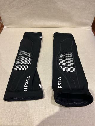Rodilleras y manguitos voleibol Kipsta