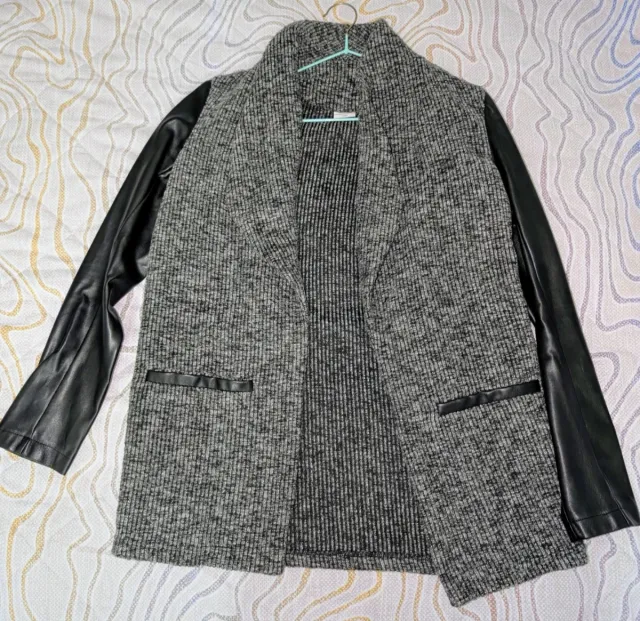 Blazer caldo con maniche in ecopelle