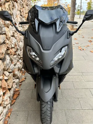Yamaha TMAX 2024 - 9000 km