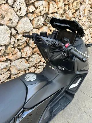 Yamaha TMAX 2024 - 9000 km