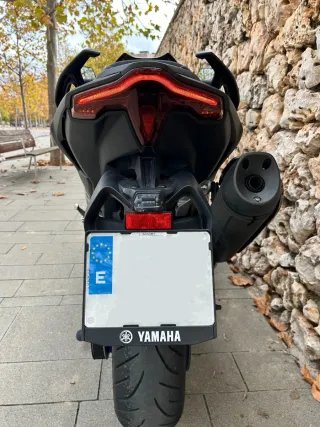 Yamaha TMAX 2024 - 9000 km