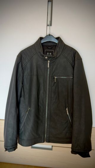 Chaqueta de cuero negra para hombre