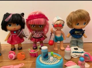 4 Muñecas Barriguitas con Accesorios